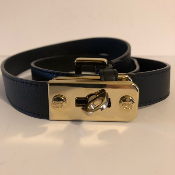 Burberry Accessories - Burberry size 10 Belt Women’s Black Leather Gold